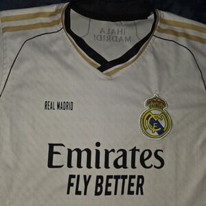 Real Madrid Soccer Jersey Youth Large White HALA MADRID! 30 Inch Chest No Tags
